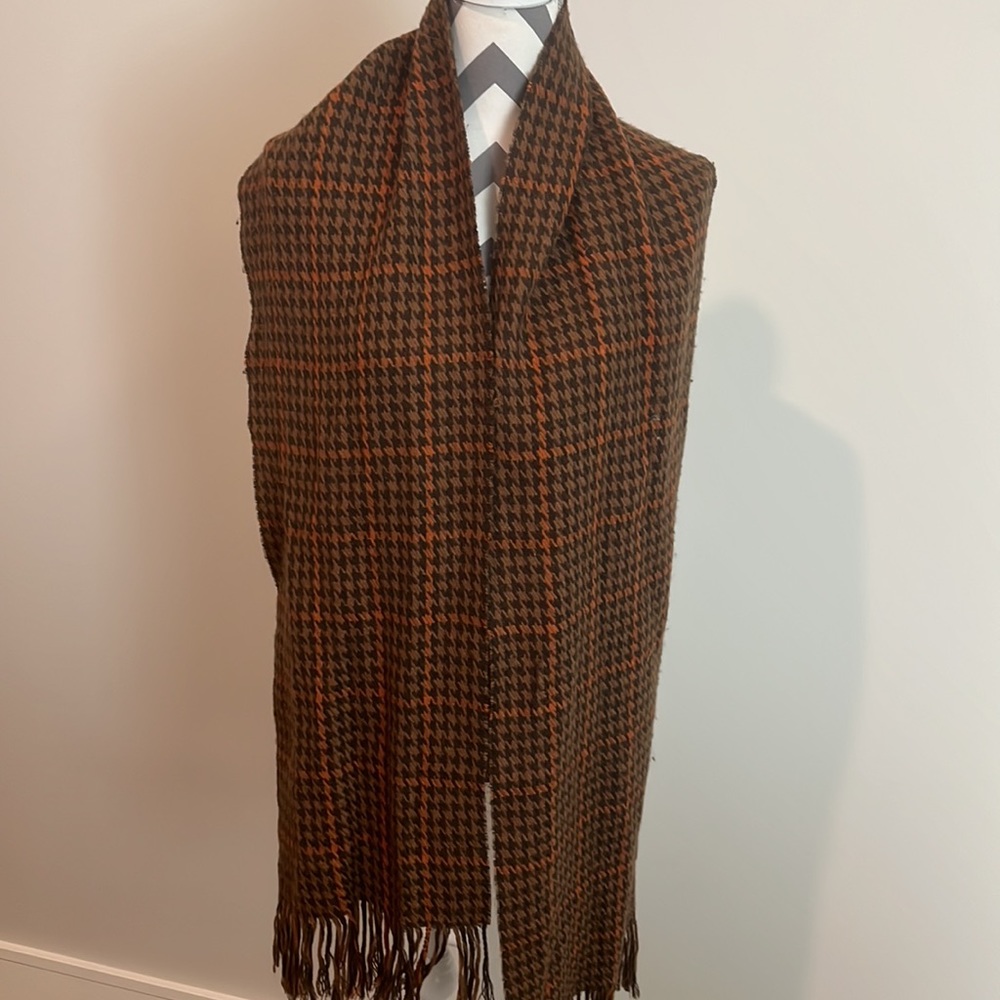 Fall Scarf 🍁 - Picture 3 of 4